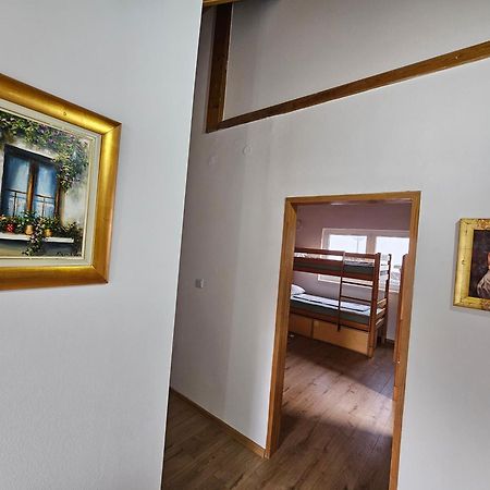 סראייבו Leopold Chillout Hostel מראה חיצוני תמונה
