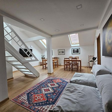 סראייבו Leopold Chillout Hostel מראה חיצוני תמונה