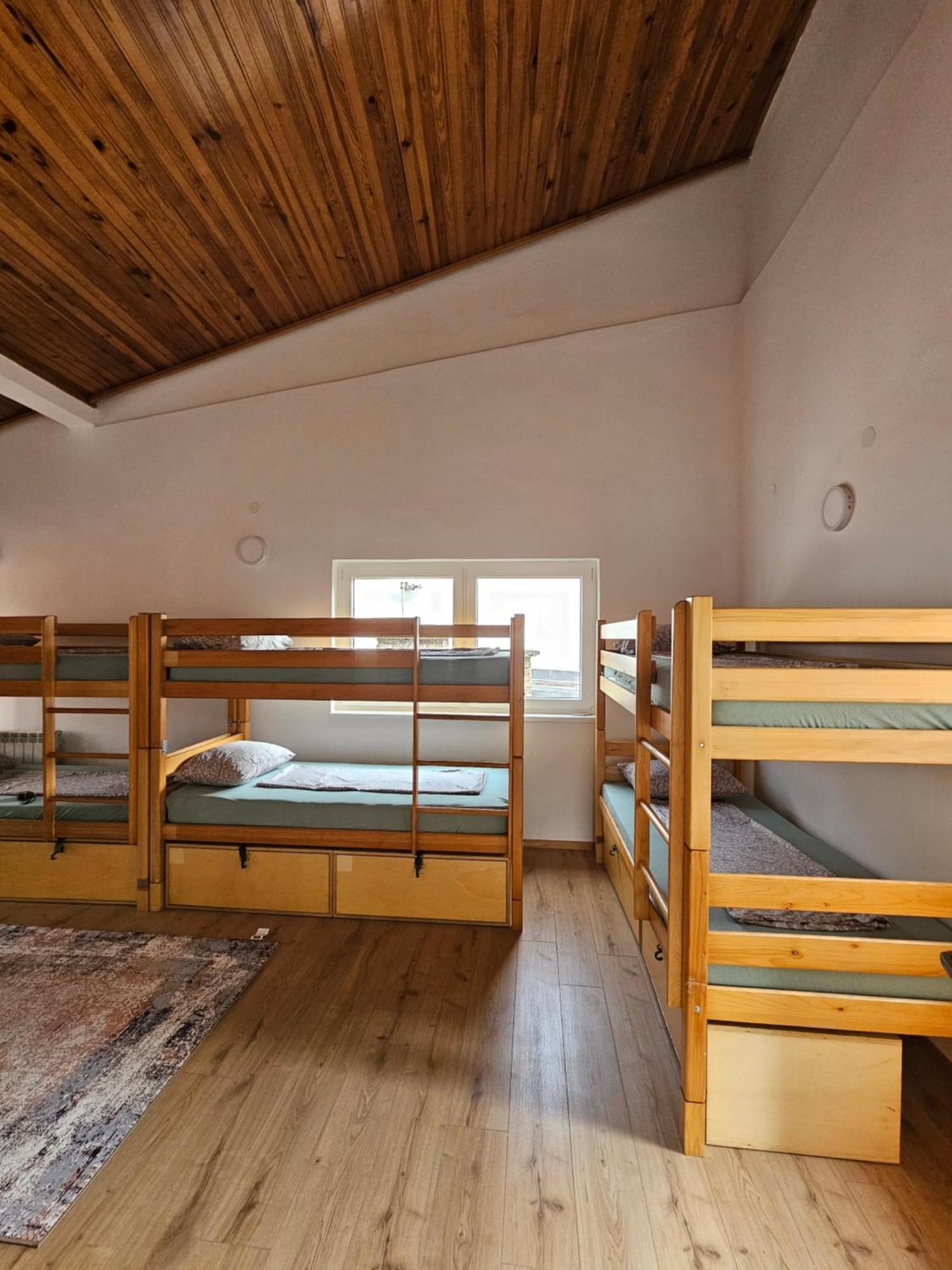 סראייבו Leopold Chillout Hostel מראה חיצוני תמונה