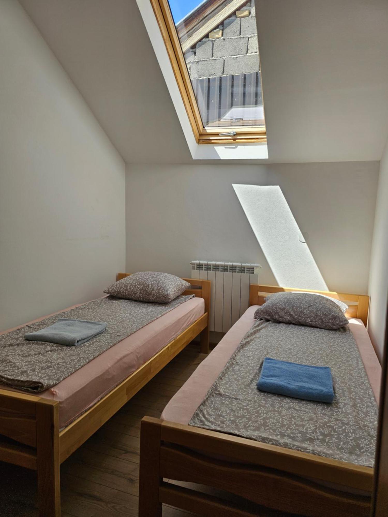 סראייבו Leopold Chillout Hostel מראה חיצוני תמונה