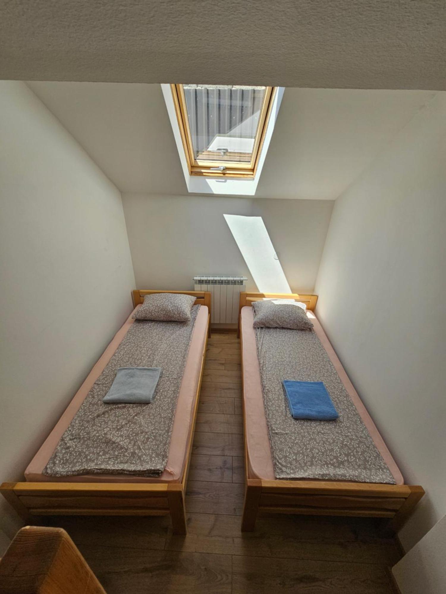 סראייבו Leopold Chillout Hostel מראה חיצוני תמונה